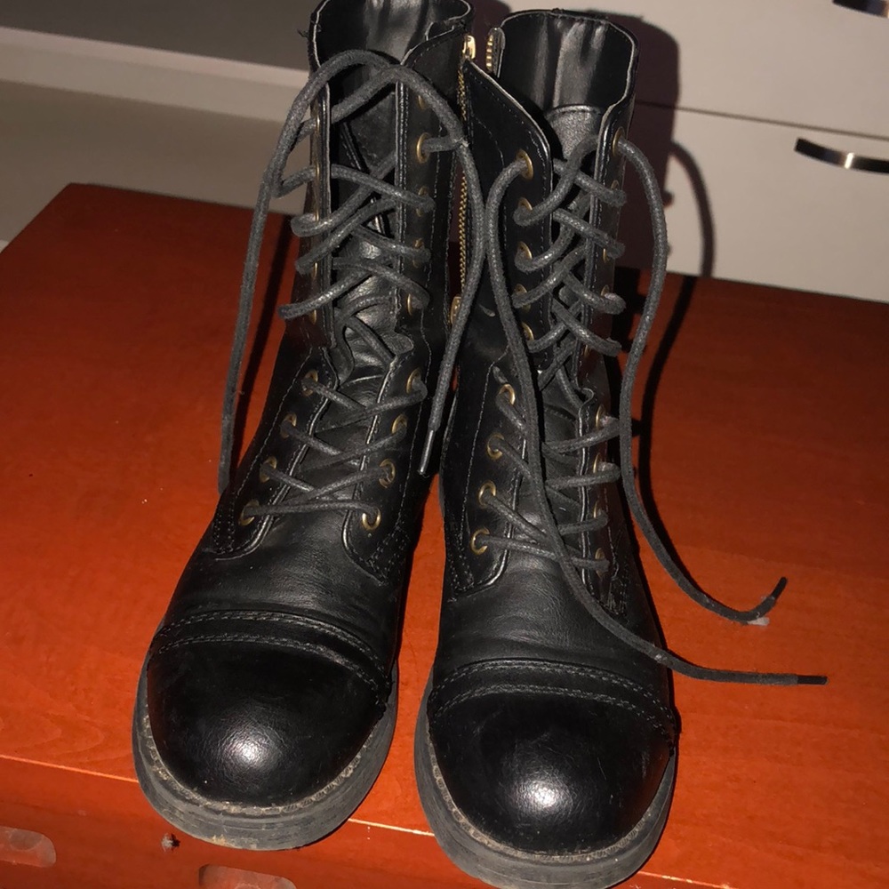 In good condition. No scratches.